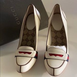 Authentic Gucci white shoes